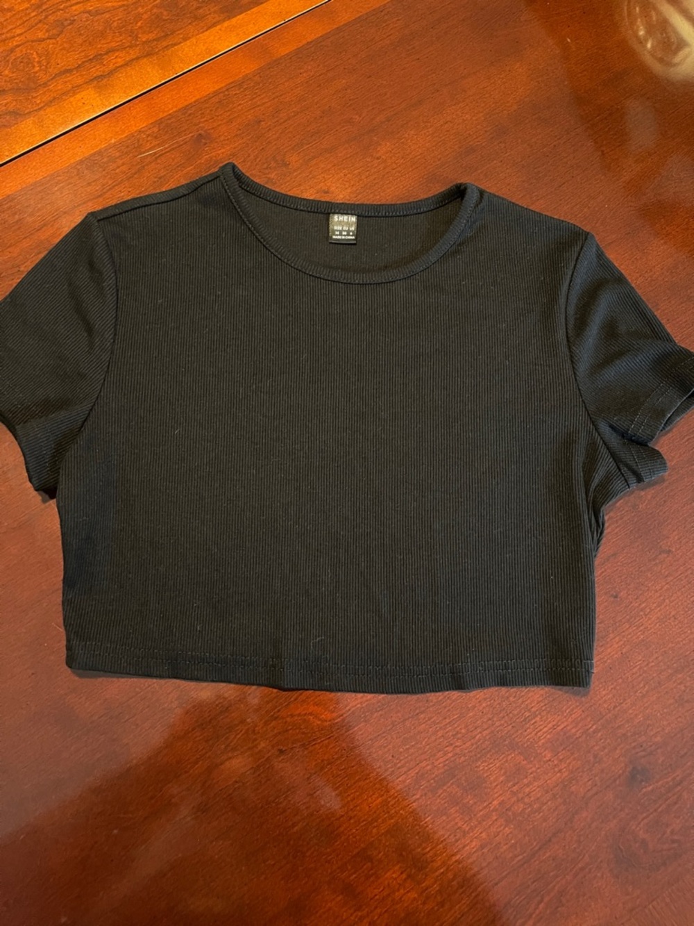 SHEIN Black Ribbed Short Sleeve Crop Top - Size M